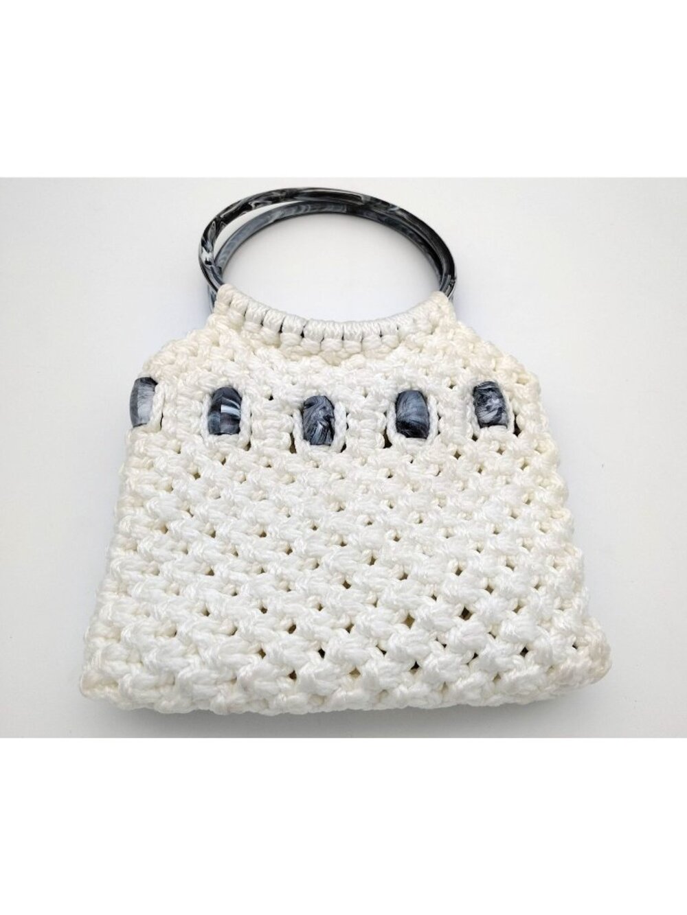 Crocheted Style Handbag White Knit Purse Plastic Ring Handle Beaded Boho Bag